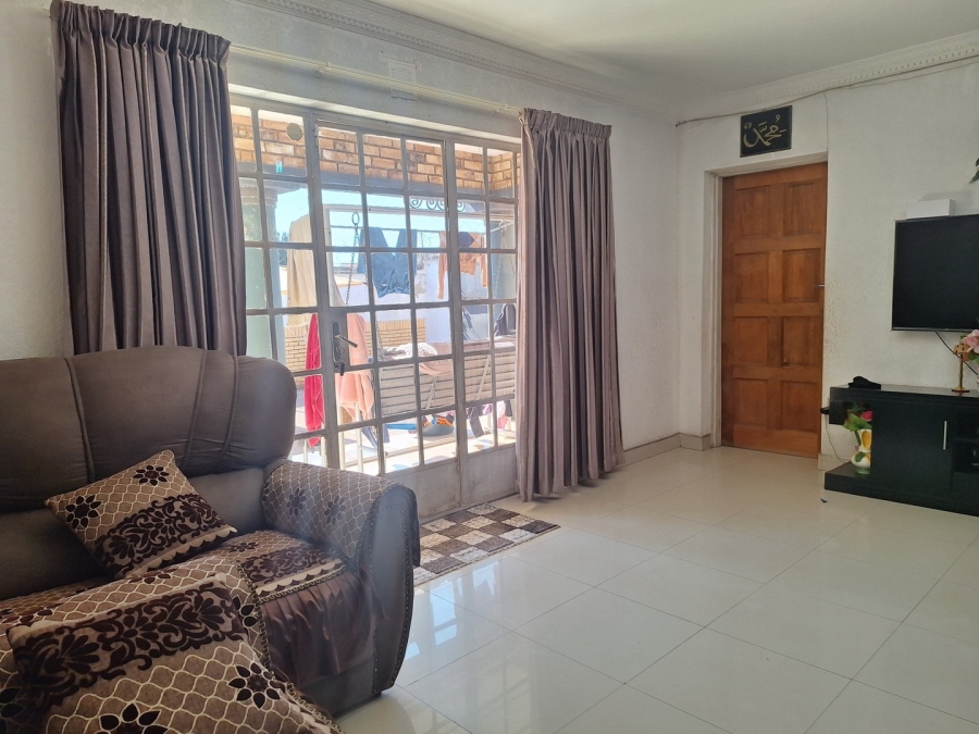 4 Bedroom Property for Sale in Mohadin North West